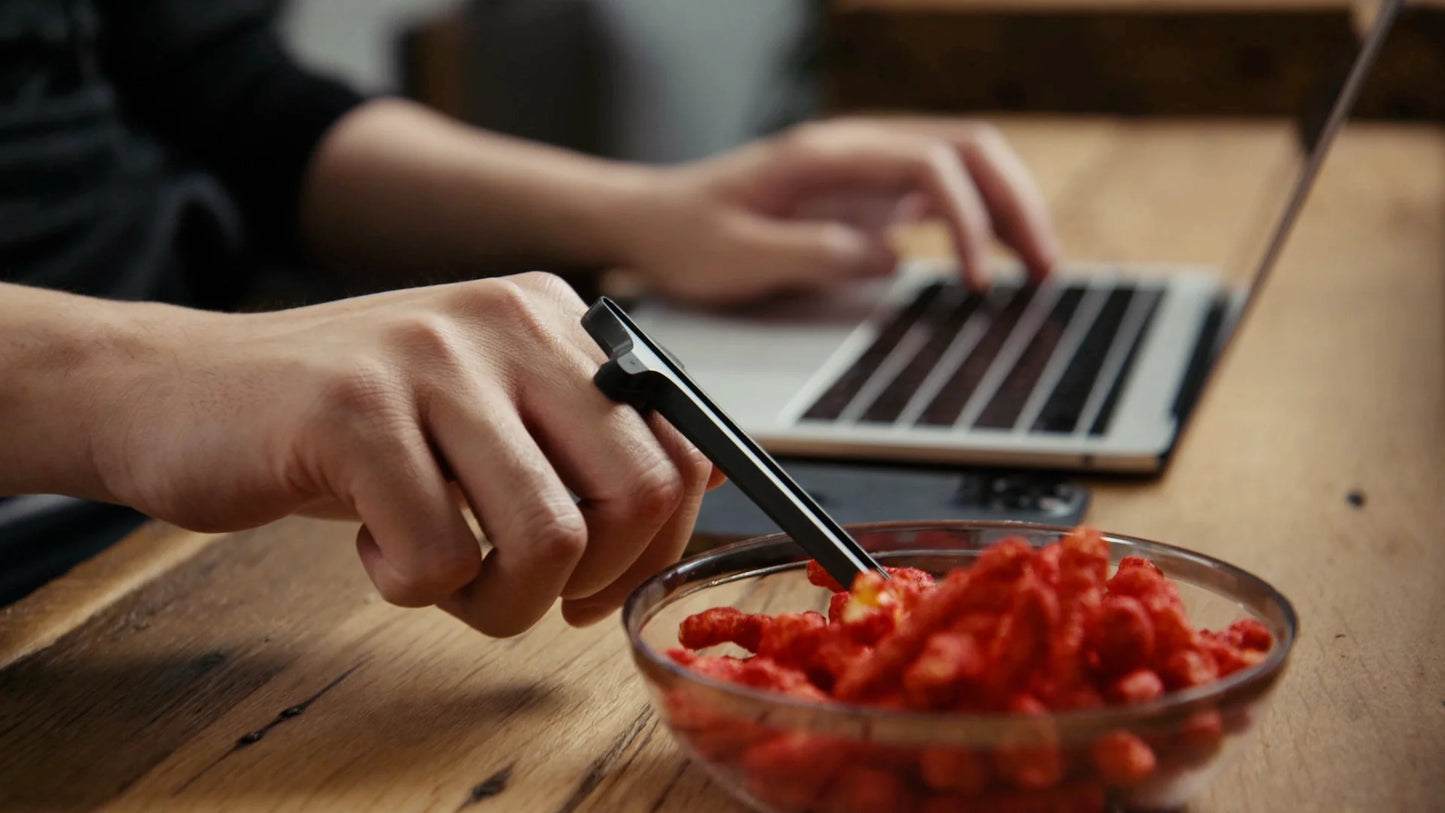 Scooken 6 Pcs Finger Chopsticks for Gamers Snack Grabber Tongs U Bracket - Finger Chips Snack Gamer Chopsticks for Gaming - Reusable Dishwasher Safe Plastic Chopstick - Chopsticks Helper Snacking Tool